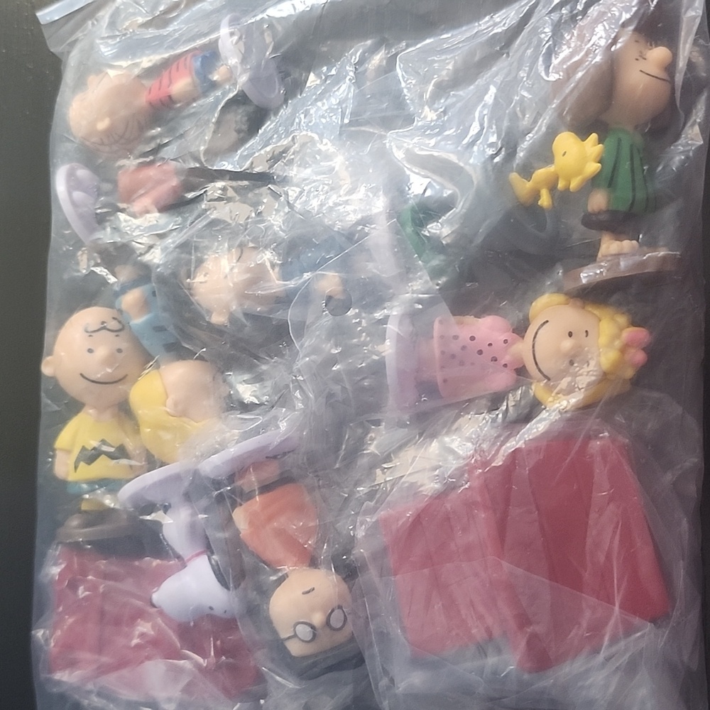 Peanuts Character Vinyl Figurine Set - Multicolor - Picture 7 of 7
